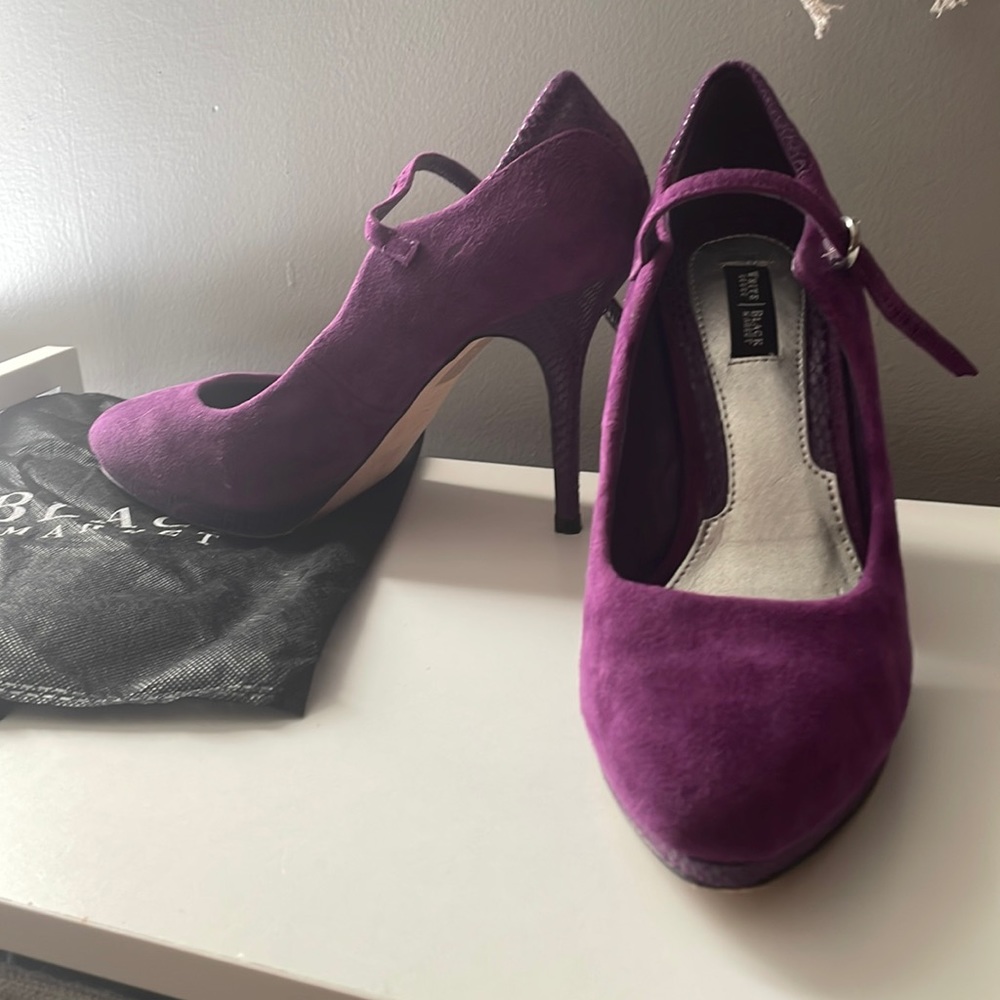 Size 8, Purple Heels, Velvet material White House Black Market